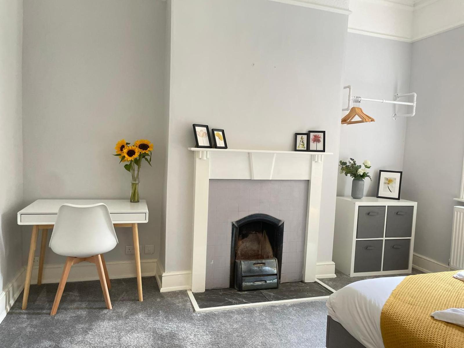 Vakantiehuis Spacious Victorian For 10 Across Royal Infirmary With Free Parking