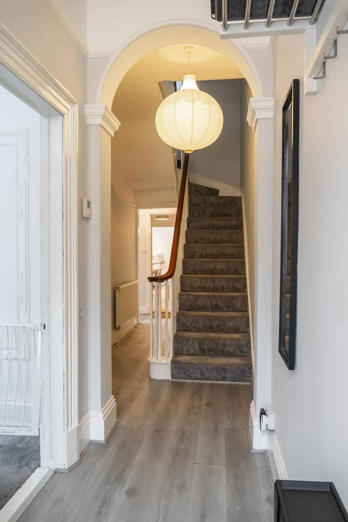 Spacious Victorian For 10 Across Royal Infirmary With Free Parking Vakantiehuis