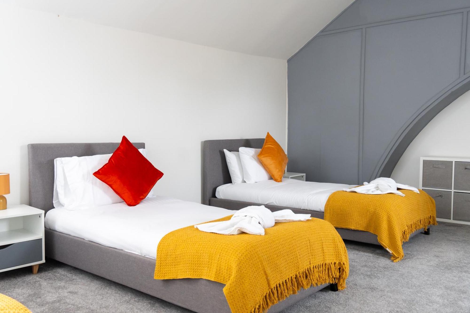 Spacious Victorian For 10 Across Royal Infirmary With Free Parking Vakantiehuis