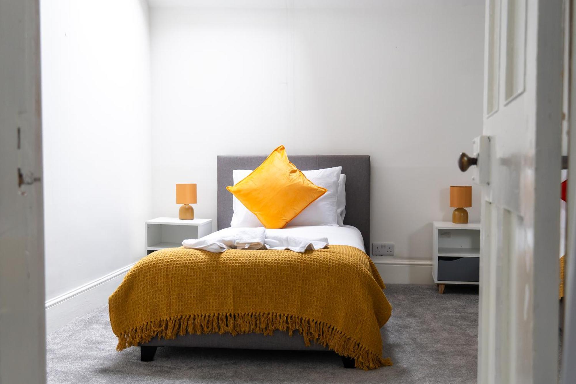 Vakantiehuis Spacious Victorian For 10 Across Royal Infirmary With Free Parking Leicester